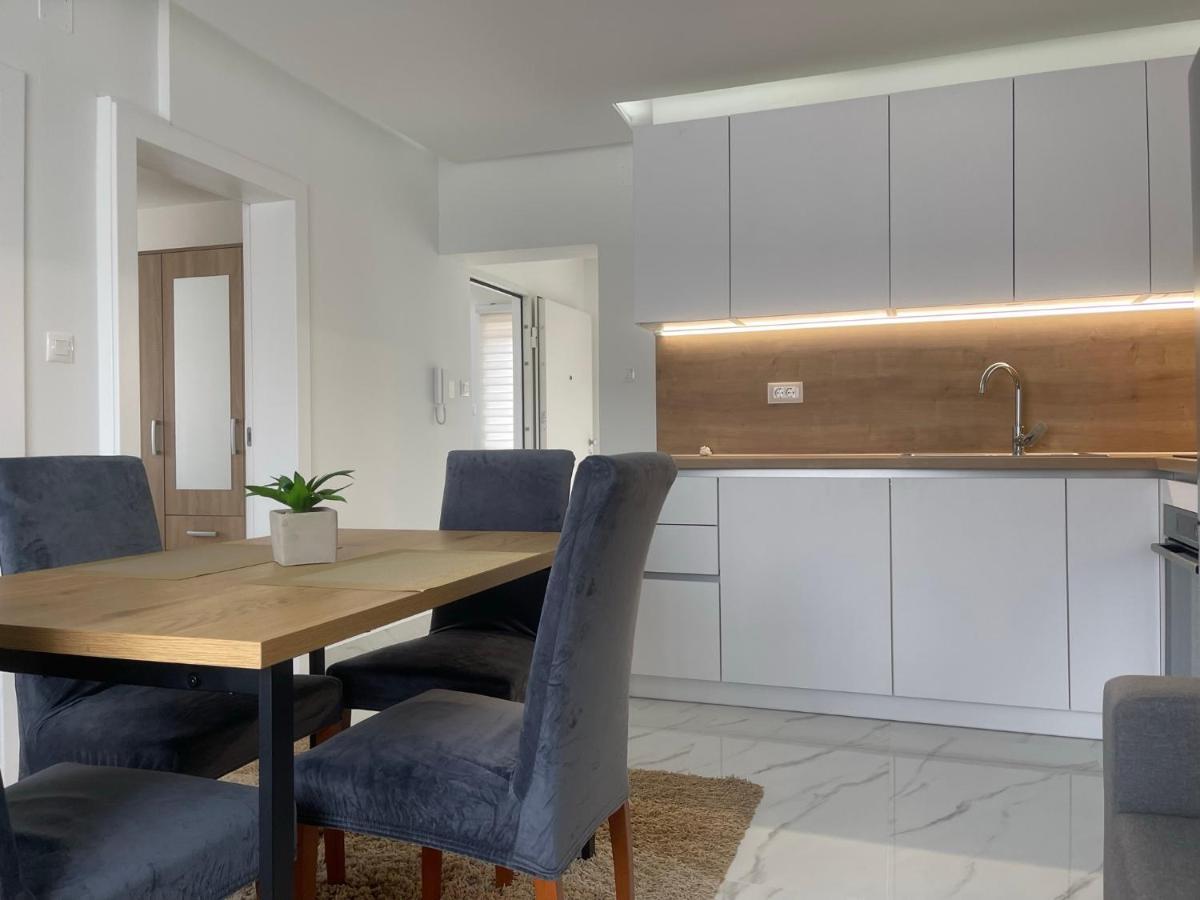 Rozi Apartments ซาเกร็บ ภายนอก รูปภาพ