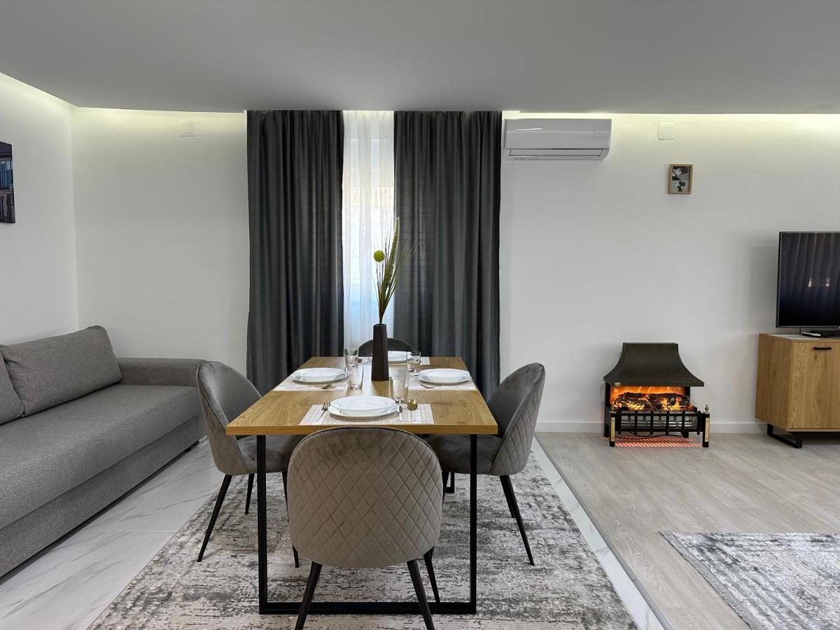 Rozi Apartments ซาเกร็บ ภายนอก รูปภาพ