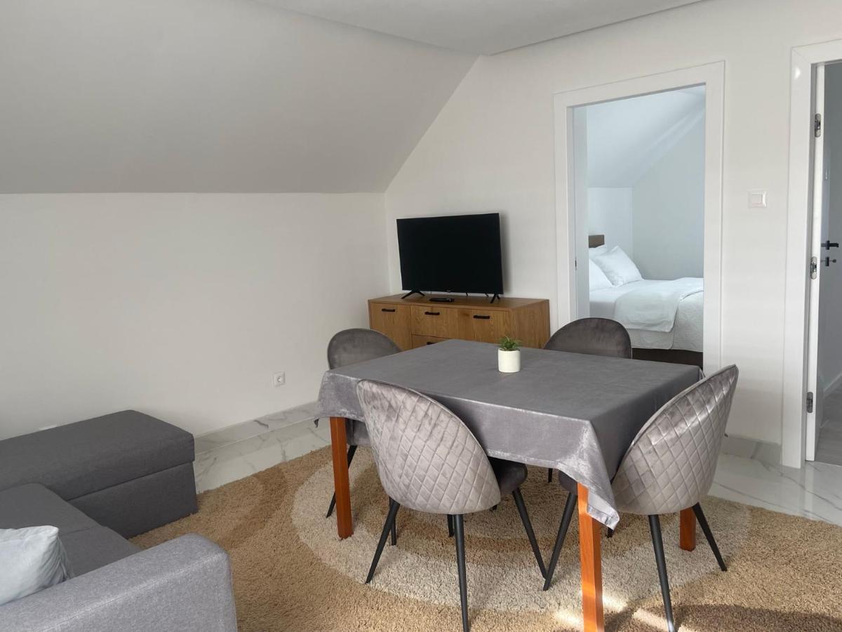 Rozi Apartments ซาเกร็บ ภายนอก รูปภาพ