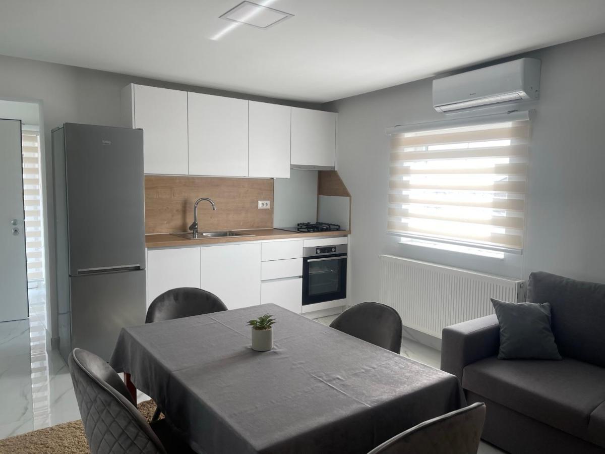 Rozi Apartments ซาเกร็บ ภายนอก รูปภาพ