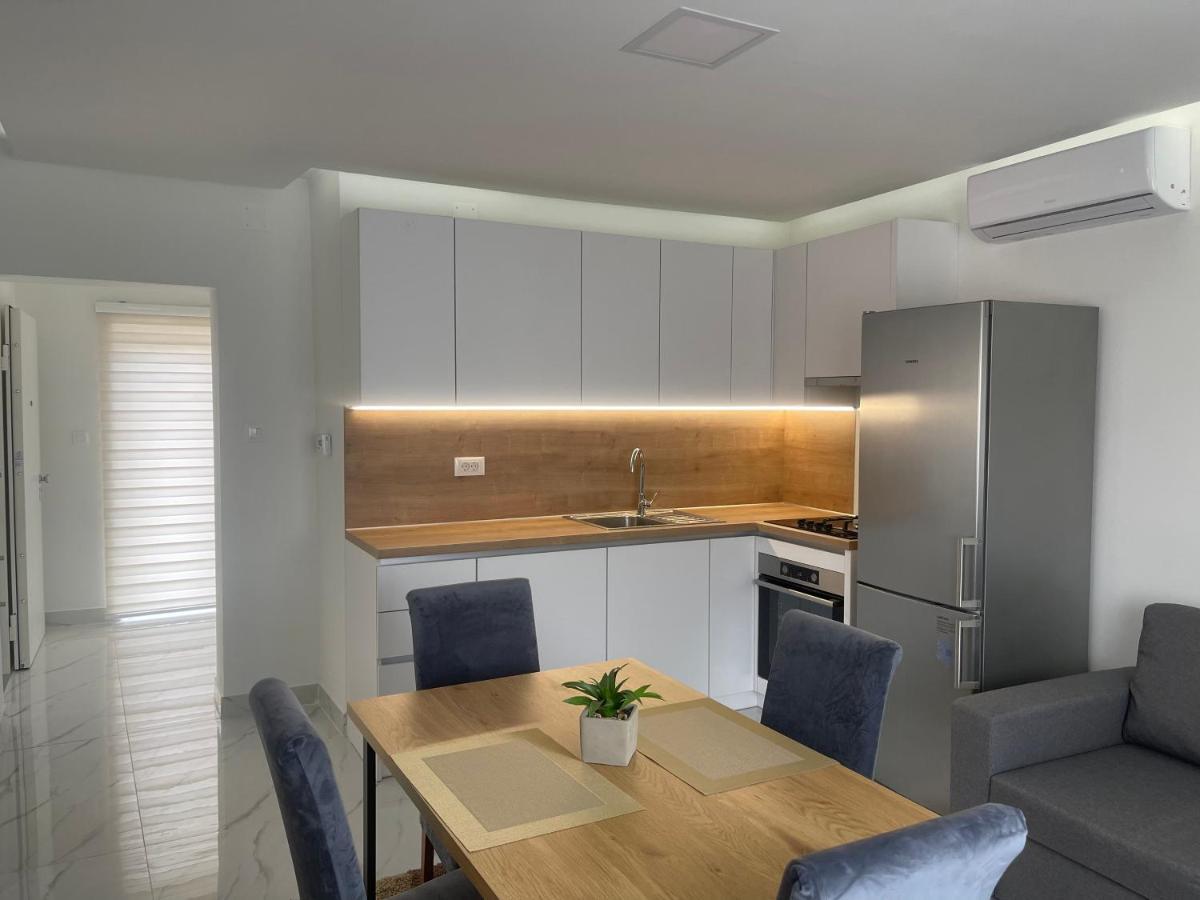 Rozi Apartments ซาเกร็บ ภายนอก รูปภาพ